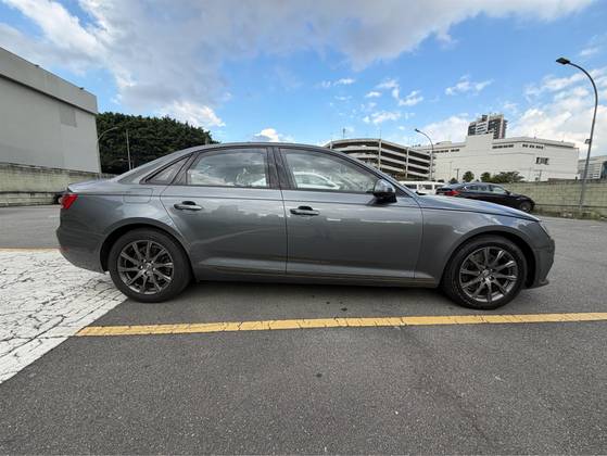 AUDI A4 2.0 TFSI AMBIENTE GASOLINA 4P S TRONIC